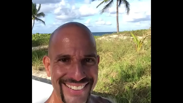 MAXXX LOADZ WALKING IN PARADISE