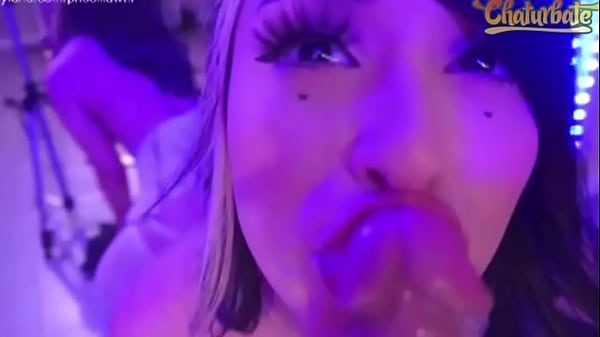 Dancing Cosplay Babewith Amazing Deepthroat Skills