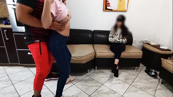 Mi Novia no quiere ver como Entreno a mi Cuñada Caliente Bailando_reggaeton