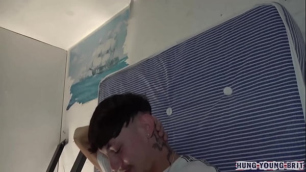 Play MP4 - Irish Rugby lad Rides HORNY British chav