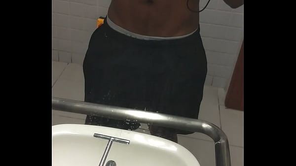 Punheta durante a aula 