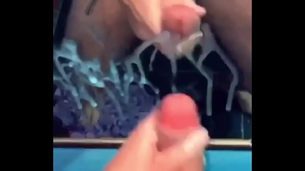 Puto do pauzao jorrando muito gozo - bit.ly/VIDEOSMARRETA 