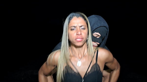 Play MP4 - CORNO DEIXA ESPOSA BEM A VONTADE DOTADO NA AV&period; BRASIL