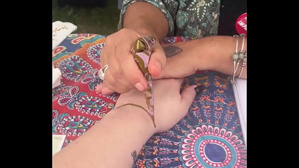 Nonton I Got Henna!! thumbnail