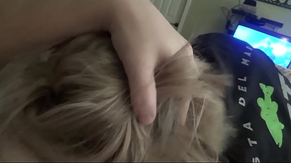 Hot amateur milf going down 