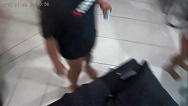 Agora as novinhas se chupam em qualquer lugar da festa na frente de todomundo