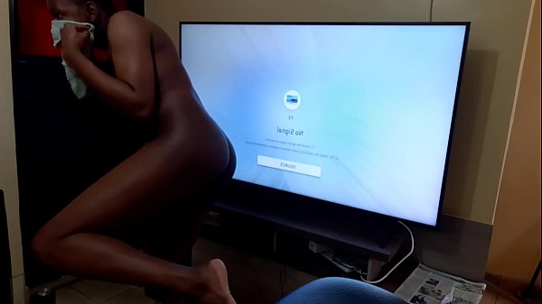 Stepbrother Naked Cooking For Tinder Date (21) thumbnail