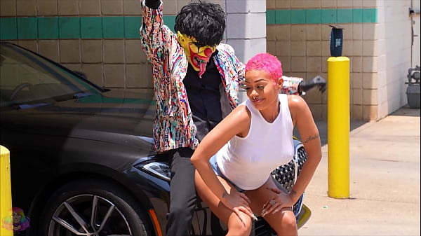 Ebony mega slut and goddess throwing ass on a clown 