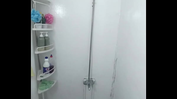 Nonton رينوس هكر العالم thumbnail