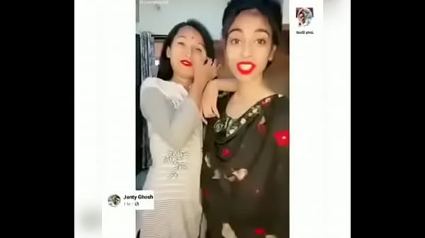 Nonton Desi Girls Boobpress thumbnail