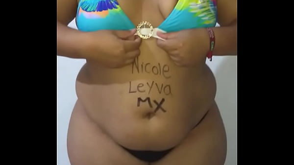 Chubby Mexican posing for some photos and her boyfriend_masturbates and_comes on her feet shows_tits for the photos and_in the video