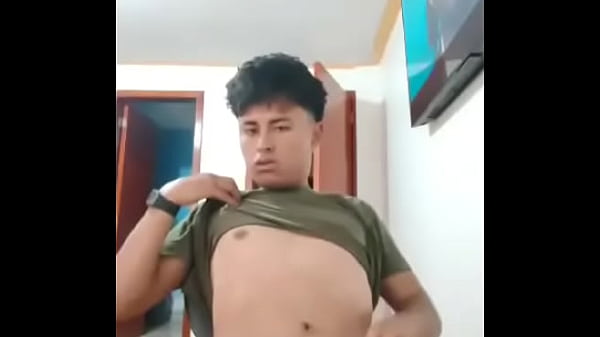 Joven Universitario se Masturba