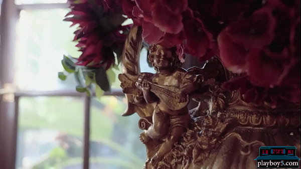 Play MP4 - Gorgeous mature MILF Playboy model Emma Jade solo softcore porn video