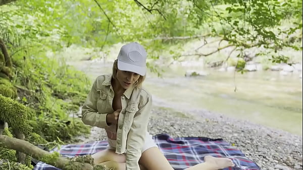 Nonton Slutty Ass & Pussy Fingering In The Nature Outdoor In The Forest thumbnail