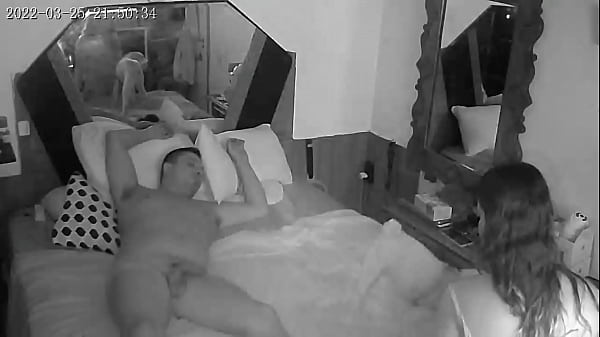 Play MP4 - A fazenda &excl;&excl;&excl; Paty ataca pe&atilde;o ap&oacute;s a festa e oferece seu rabinho