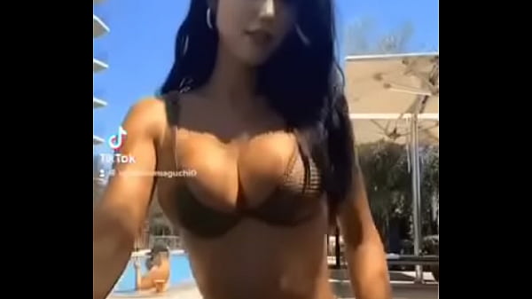 Maki Siori - Shake Booty thumbnail