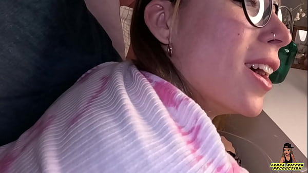 Play MP4 - My cutie friend didn't have her parents at home so we decided to try fuck &lpar;real homevideo&rpar;