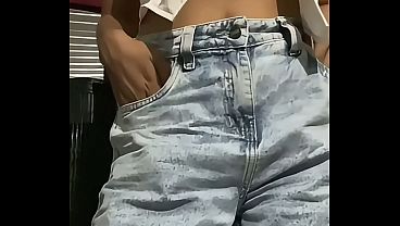 Nonton A Sexy 18-year-old With A Perfect Figure Undresses Before Class. Amateur Video. thumbnail