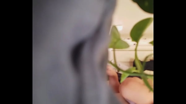 Play MP4 - Sexy mom in shower part 1