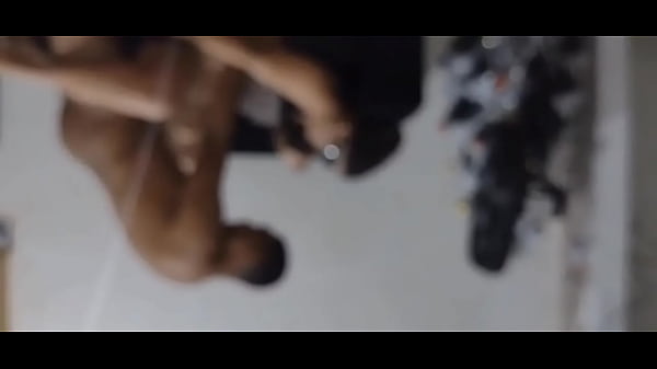 Minha buceta t&aacute; molhada mas sem goza dentro 