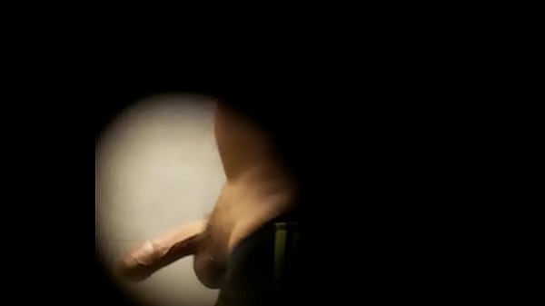 Play MP4 - Spycam Punheta hetero m&period; parte 3