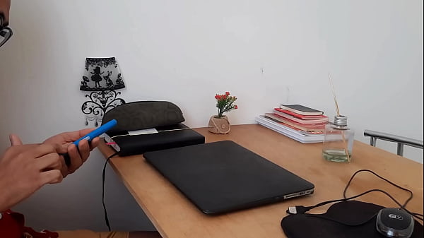 Mature woman had anal sex with a computer technician