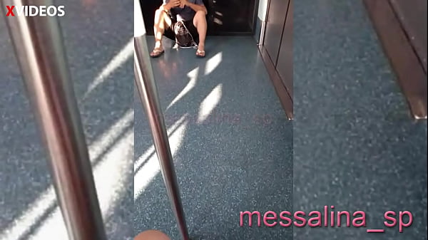 MESSALINALATINA_MILF WITH NO PANTIES FLASHES HERWET SHAVED PUSSY TO A STRANGER_IN THE SUBWAY WHILE HE WAS TAKING PICTURES
