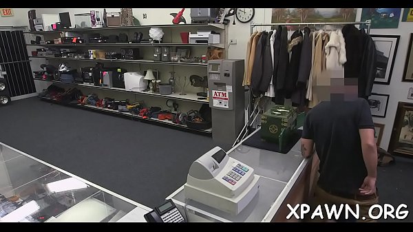 Big dude pushes his large_rod inside a lovely amateur