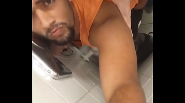 Play MP4 - Dando no banheiro bem gostosinho