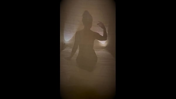 Hello bienvenue &agrave; tous mes futurs fans vous ou r&eacute;servez vos shows 