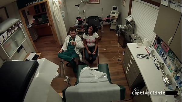 Tsayyyy what are you doing to tori sanchez