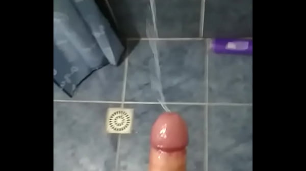 Montevideano regalando leche 