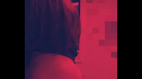 Pelirroja disfrutando del pene de su novio