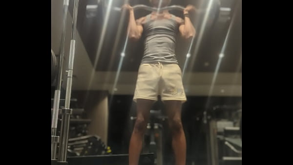 Watch TheTitusBullworkout