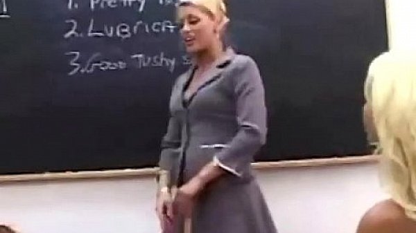 Strapon class demonstration round 