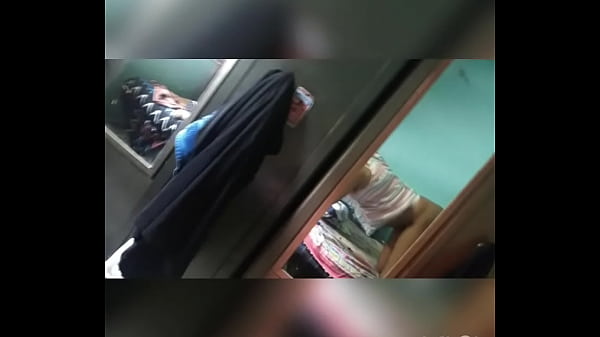 Play MP4 - Kavita enjoying with doggy style lusty women