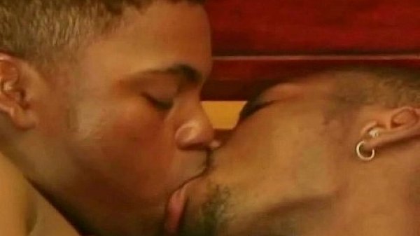 Horny Gay Gangsta Fucked With Double Cumshot 