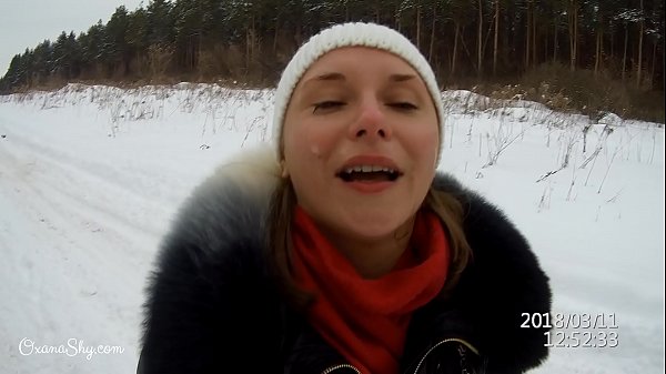Great Facial Cumshot On A Winter Countryside thumbnail