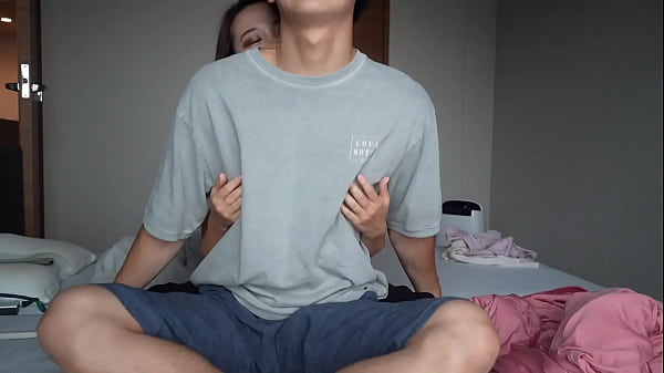 Play MP4 - 水着の日焼け跡が最高にエロい黒ギャルとワンナイトSEX自分から腰を動かしまくって盛大にイキ狂う　ハメ撮り　バック　ヤリサー　アヘ顔　巨乳　美人　かわいい　投稿　個人撮影　素人　日本人　えむゆみ