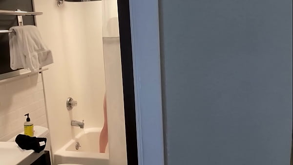 Nonton Sexy, Skinny Teen Plays With Her Pussy In The Shower thumbnail