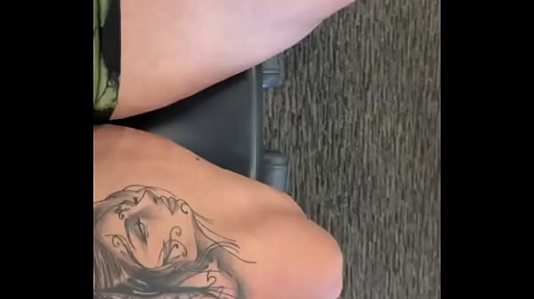 Nonton Monday Is Leg Day thumbnail