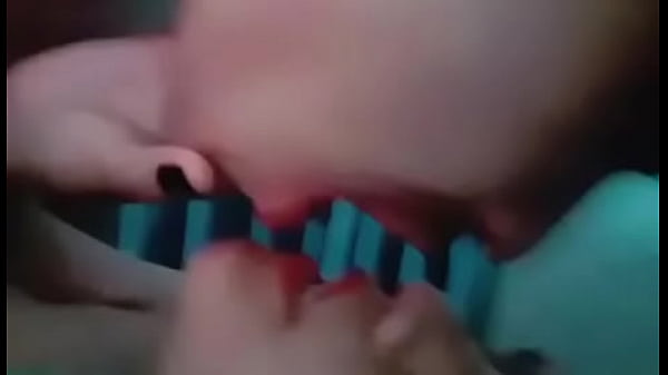 M&uacute;t cặc ph&ecirc; qu&aacute;