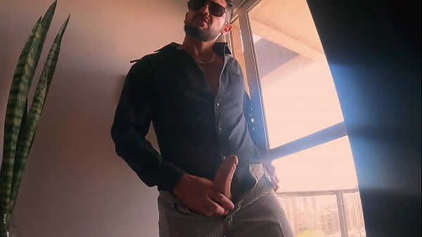 Play MP4 - Jugando con mi juguetito sexual mient me espian -twink se deja meter dildo por el culo - rico pasivo culon - bareback con piba de goma - macho pijudo mi a gay culon y se lo folla - con Alex Barcelona y Fnnxxx1