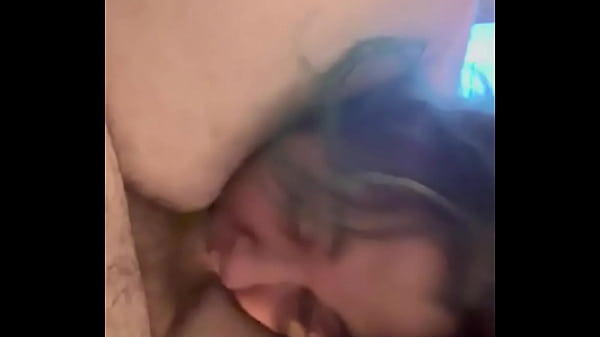 Play MP4 - BBW Damndaphne gets face fucked