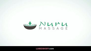 Nonton Van Wylde Arrives For A Massage And Is Greeted By His Gorgeous Masseuse Alexa Chains thumbnail