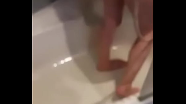 Nonton Naked Tits thumbnail