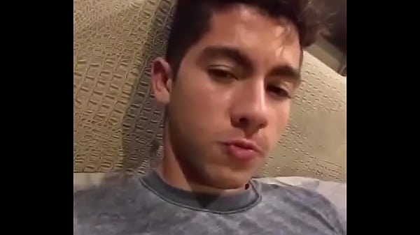 Muestra su verga por line