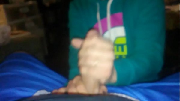 Sirpapi~and~hisqueenshow off a mind blowing hand-job