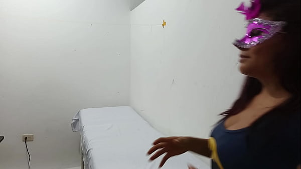 Nonton Kinky Doctor Masturbates His Cock In The Office thumbnail