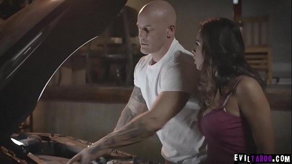 Autumn Fallswas stranded after her_car broke and ask help for a susupiciousstranger and got fuckedin return